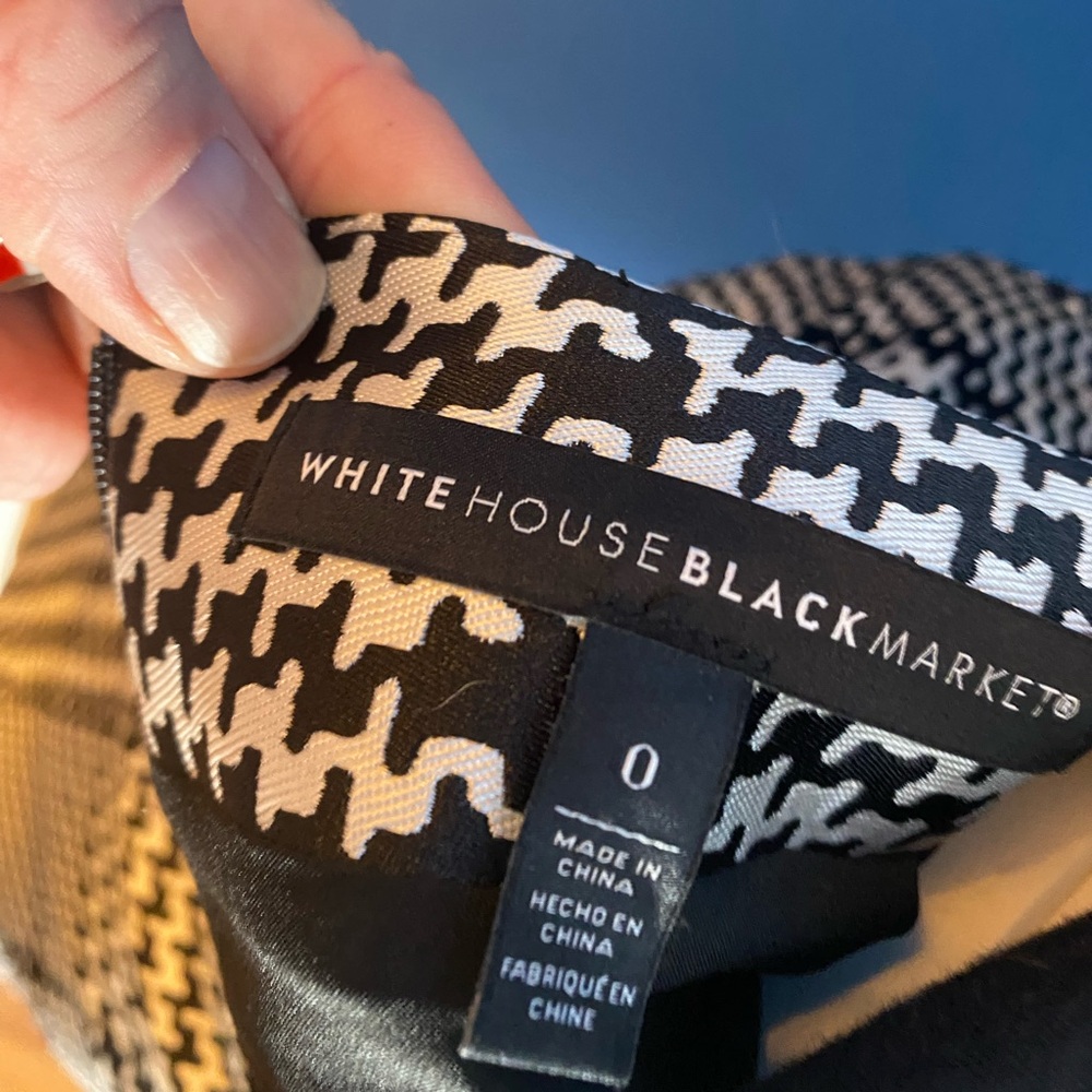 WHITE HOUSE BLACK MARKET Houndstooth Pencil Knee Black and White Skirt size 0 - Picture 4 of 5